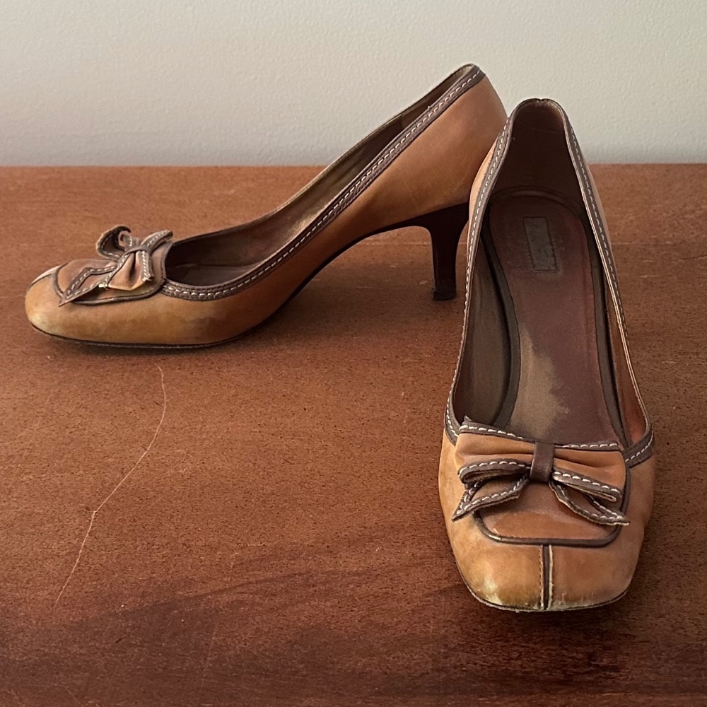 Vintage Marshall Field’s Heels Size 10 Brown Bow Pumps